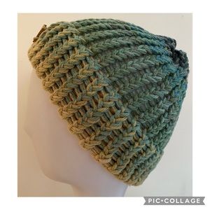 NWT Teens Knitted Hats, Warm & cozy, Knitting, Hats, Unisex,Handmade by Seller.